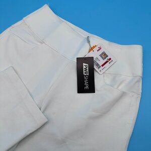 Puma Women's PWRSHAPE 50+ UPF Stretch Capri Golf Pant, Size XS, White